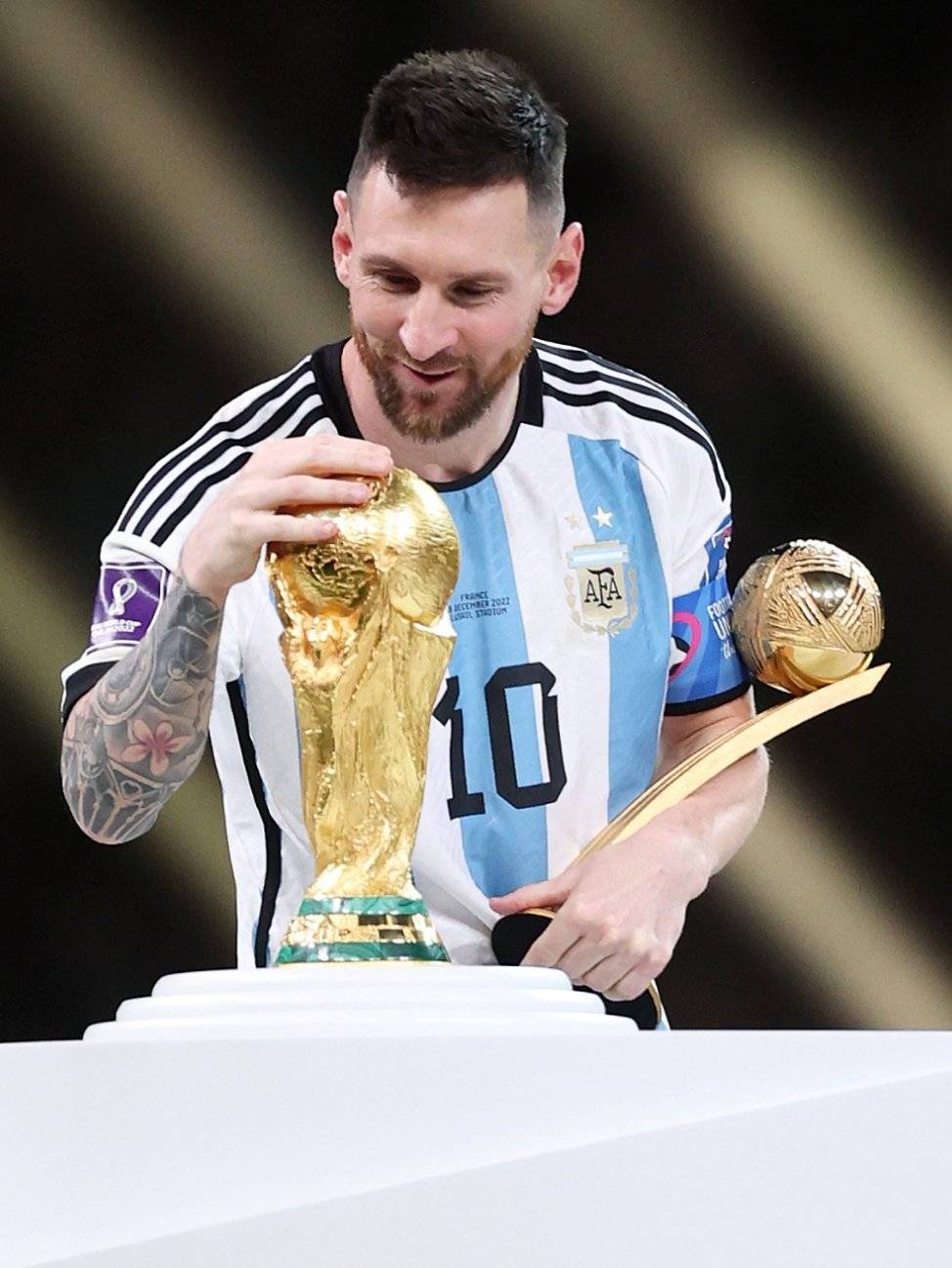 束紧凑的国 束紧凑的国